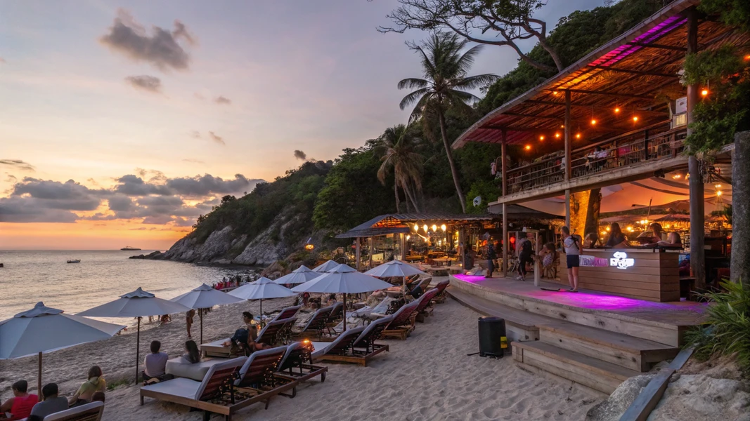 Maya Beach Club בקוטאו – מועדון חוף מודרני עם מסיבות שקיעה ייחודיות
